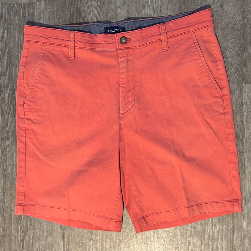 Men’s Nautica The Deck Short, classic fit, stretch, size 32 (one of 5 pairs)
